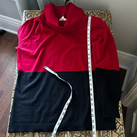 BNWT northern reflections size medium red and black - Picture 8 of 8